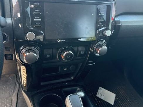 Used 2024 Toyota 4Runner TRD Off-Road Premium image 9