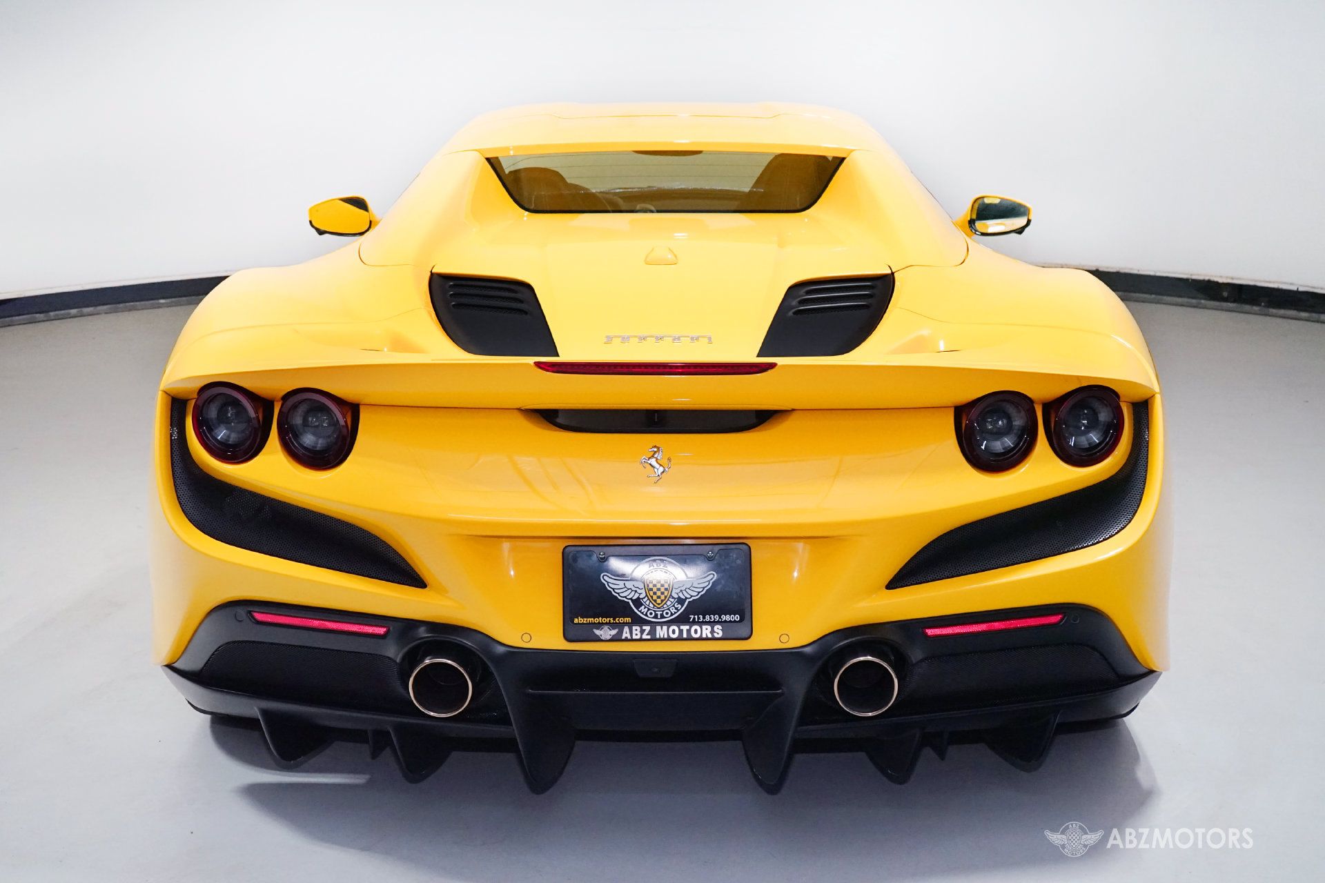 Used 2022 Ferrari F8 Tributo RWD image 8