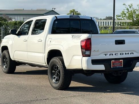 Certified 2023 Toyota Tacoma SR AWD/4WD image 9