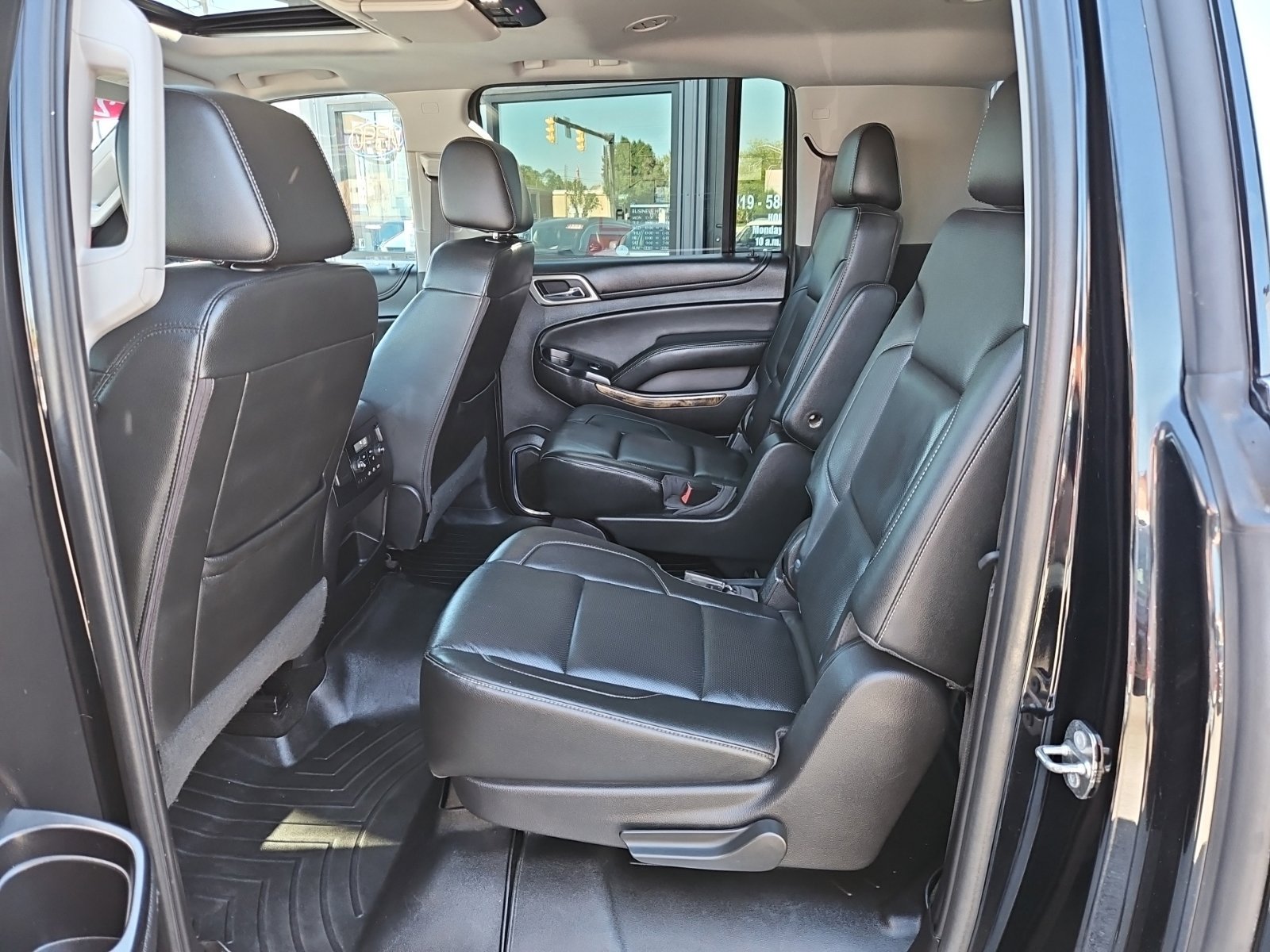Used 2017 Chevrolet Suburban Premier AWD/4WD image 16