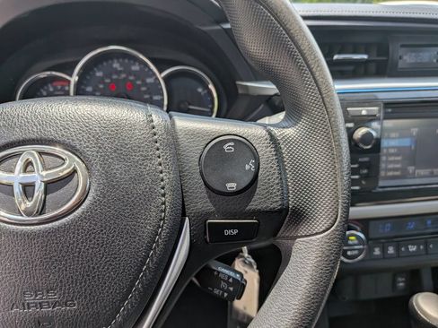 Used 2015 Toyota Corolla LE FWD image 14