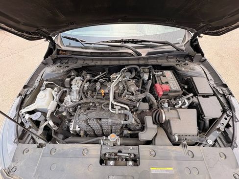 Used 2025 Nissan Altima 2.5 SV FWD image 31