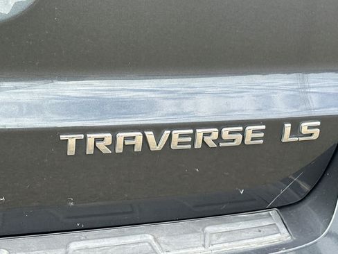 Used 2014 Chevrolet Traverse LS FWD image 7