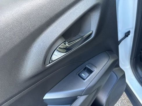 New 2026 Chevrolet Trax RS w/ Sunroof Package image 25