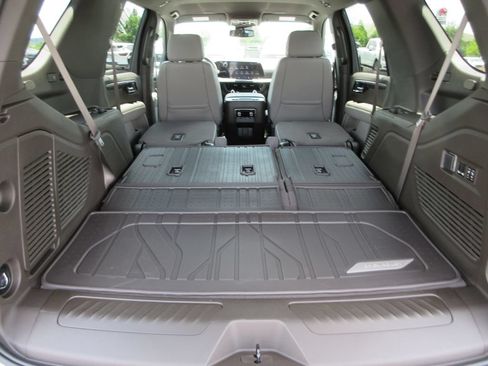 New 2026 Chevrolet Tahoe LT w/ Comfort Package AWD/4WD image 12