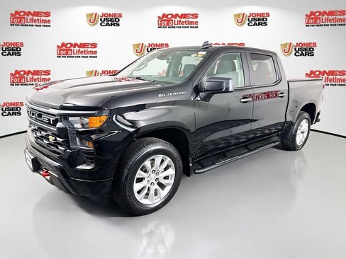 Used 2024 Chevrolet Silverado 1500 Custom AWD/4WD image 11