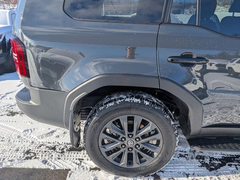 Used 2025 Toyota Land Cruiser Base image 8