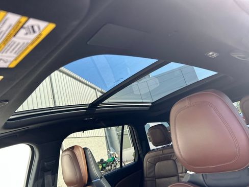 Used 2022 Lincoln Aviator Reserve w/ Equipment Group 201A AWD/4WD image 19