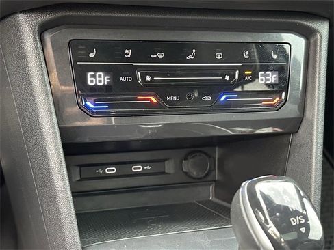 Used 2022 Volkswagen Tiguan SEL R-Line image 21