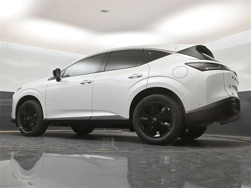 New 2025 Nissan Murano SV image 18