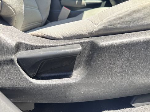 Used 2017 Honda CR-V EX image 27