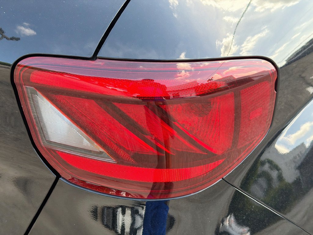 Used 2024 Hyundai Venue SEL FWD image 26