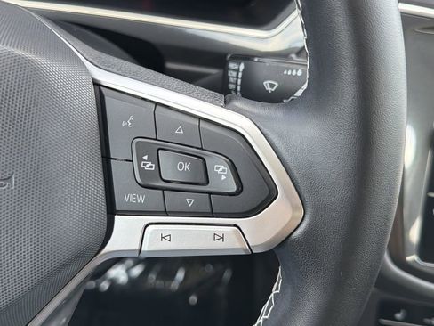 Used 2022 Volkswagen Tiguan SE FWD image 10