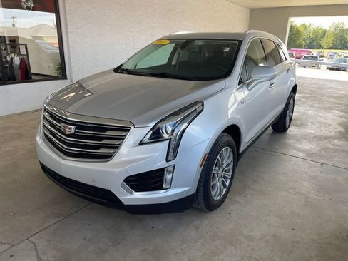 Used 2017 Cadillac XT5 Luxury w/ Driver Awareness Package FWD image 2