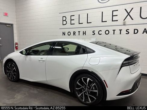 Used 2023 Toyota Prius Prime FWD image 9