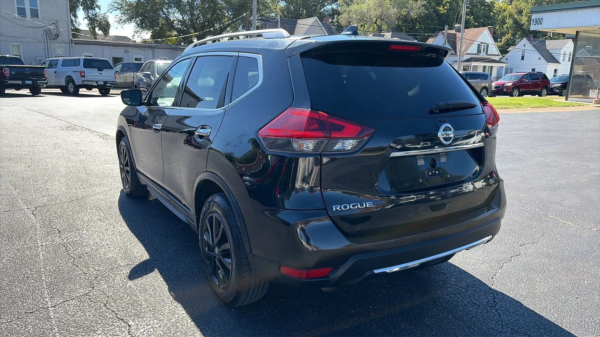 Used 2018 Nissan Rogue SV FWD image 7