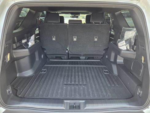 Certified 2025 Toyota 4Runner Limited AWD/4WD image 9
