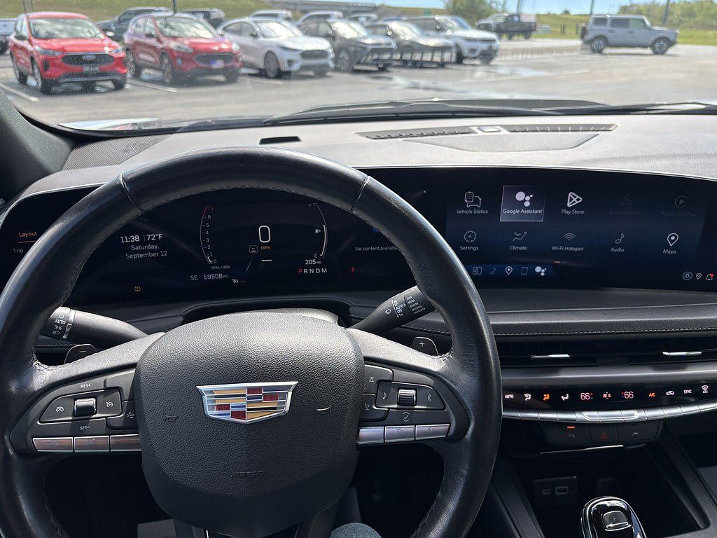 Used 2024 Cadillac XT4 Premium Luxury FWD image 10
