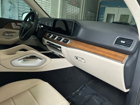 Used 2024 Mercedes-Benz GLE 450 4MATIC image 37