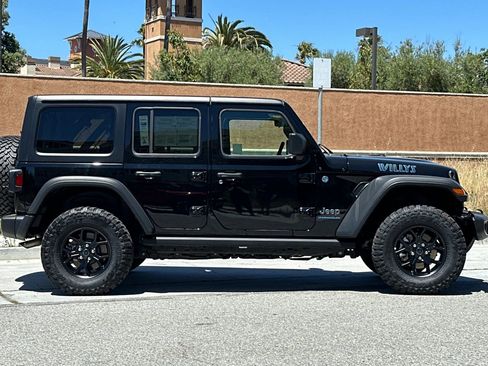 Used 2025 Jeep Wrangler Unlimited Sport S 4xe AWD/4WD image 3