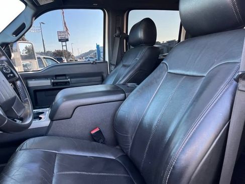 Used 2016 Ford F250 Lariat w/ Lariat Ultimate Package AWD/4WD image 8