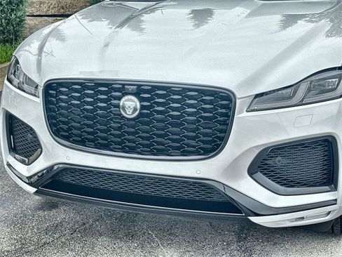 New 2026 Jaguar F-PACE R-Dynamic S image 9