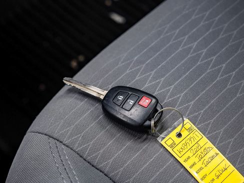 Used 2019 Toyota Tacoma SR5 RWD image 26