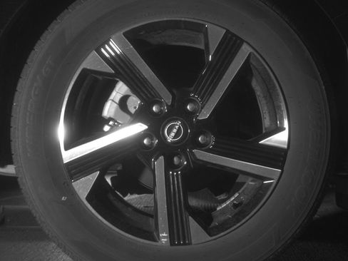 Used 2025 Nissan Sentra SV FWD image 15