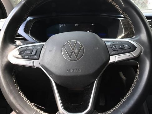 Used 2022 Volkswagen Taos SE AWD/4WD image 11