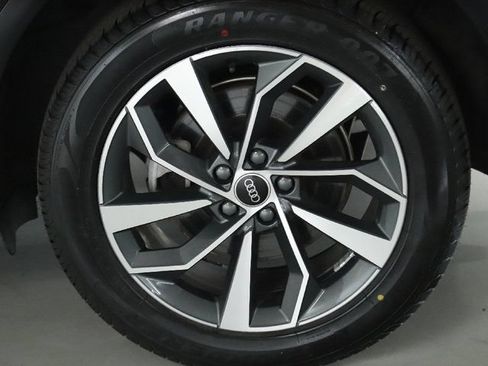 Used 2023 Audi Q5 2.0T Premium w/ Convenience Package AWD/4WD image 40