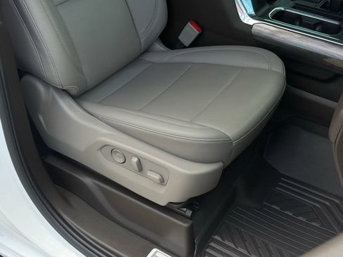 Used 2024 Chevrolet Silverado 1500 LTZ w/ LTZ Premium Package AWD/4WD image 20