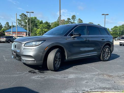 Used 2022 Lincoln Corsair FWD image 2