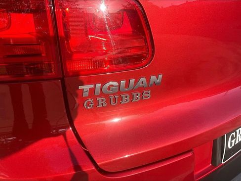 Used 2014 Volkswagen Tiguan S FWD image 41