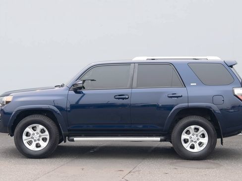 Used 2015 Toyota 4Runner SR5 AWD/4WD image 24