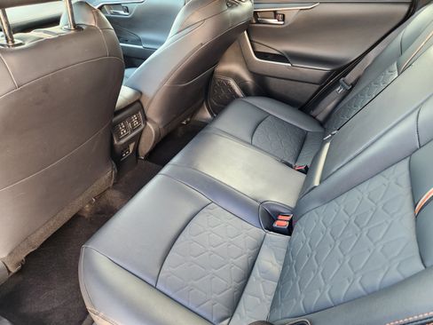 Used 2024 Toyota RAV4 XLE FWD image 24