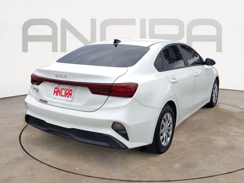 Used 2023 Kia Forte LX image 13