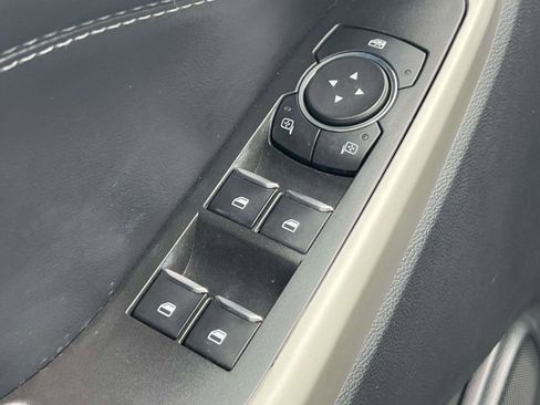 Used 2023 Ford Explorer XLT w/ Equipment Group 202A AWD/4WD image 20