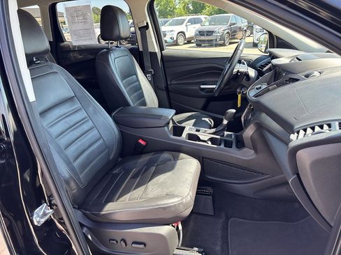 Used 2017 Ford Escape SE w/ SE Leather Comfort Package image 24