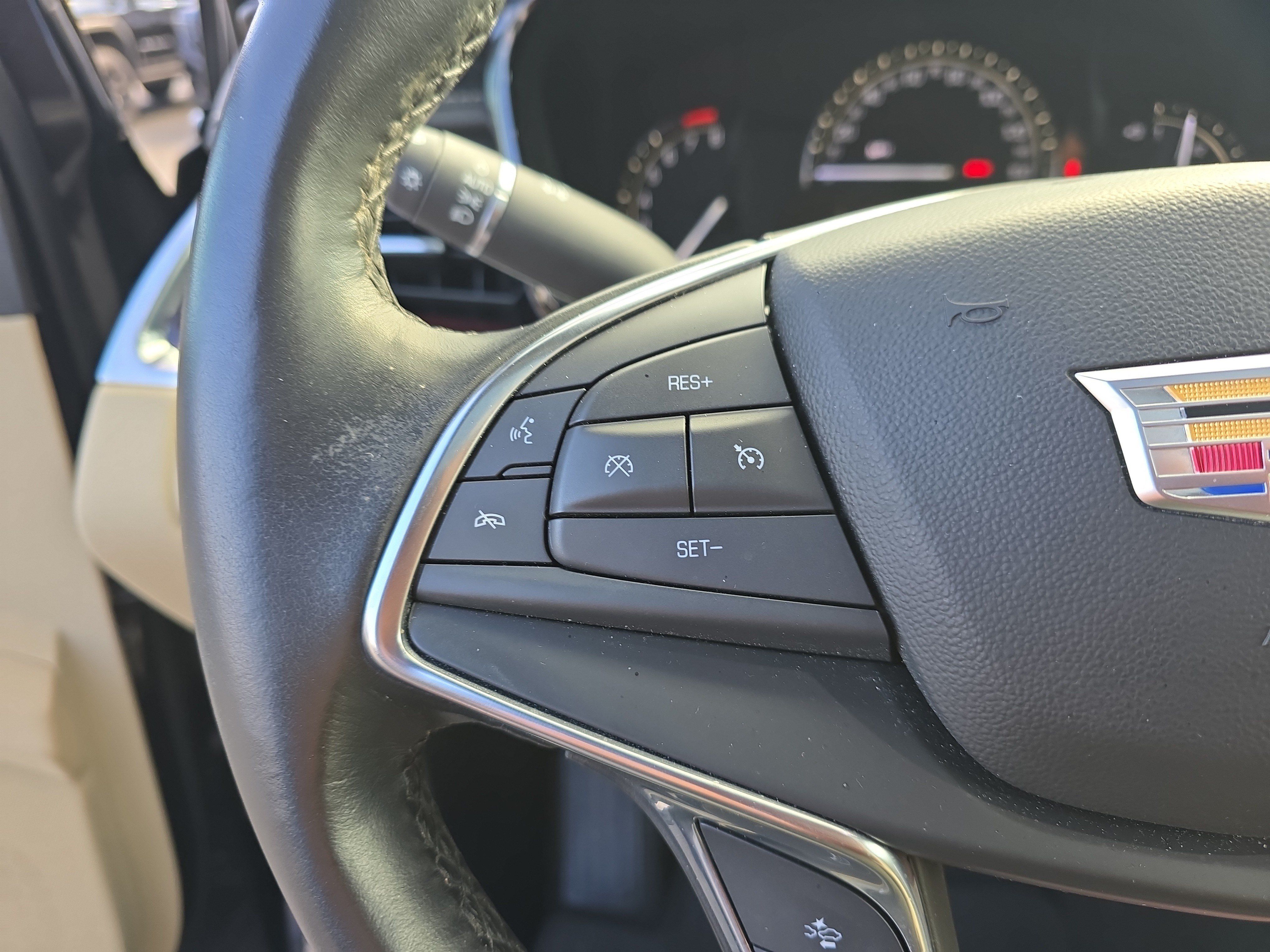 Used 2019 Cadillac XT5 Premium Luxury AWD/4WD image 29
