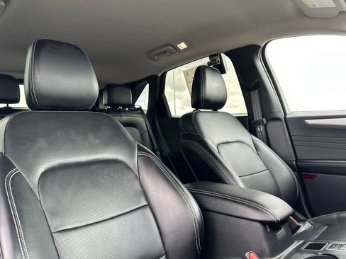 Certified 2025 Ford Escape Platinum image 17