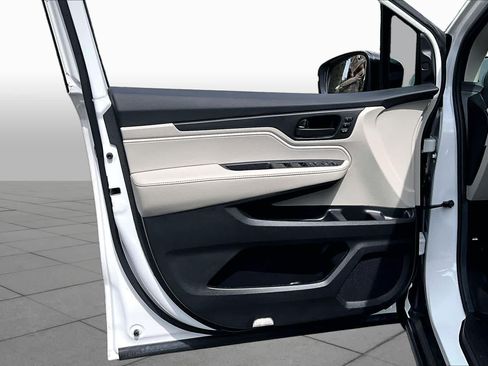 Certified 2025 Honda Odyssey EX-L image 55