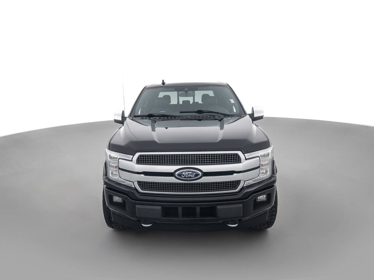 Used 2018 Ford F150 Platinum w/ Equipment Group 701A Luxury AWD/4WD image 2