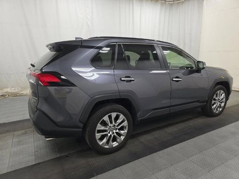 Used 2020 Toyota RAV4 Limited image 4