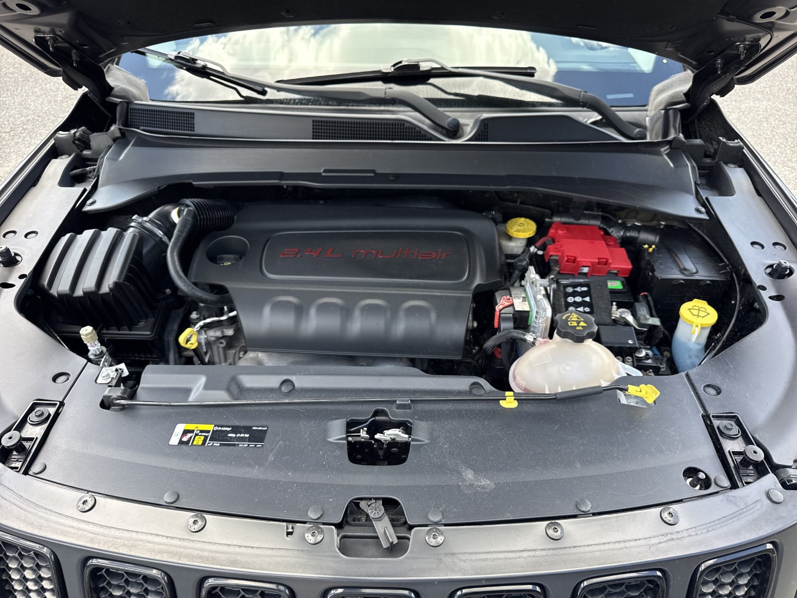 Used 2019 Jeep Compass Latitude FWD image 30