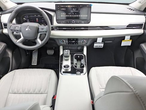 New 2026 Mitsubishi Outlander SEL FWD image 18