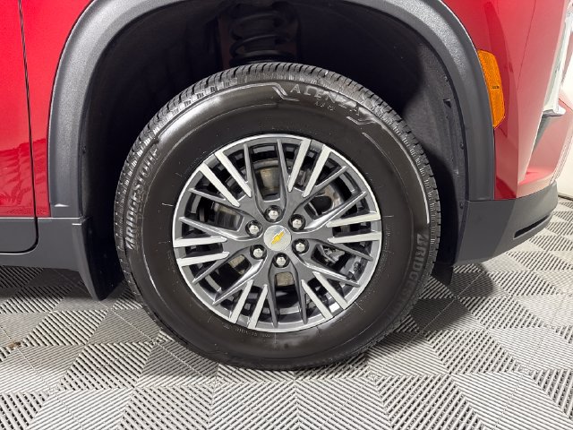 Used 2026 Chevrolet Traverse LT w/ LPO, Floor Liner Package AWD/4WD image 11