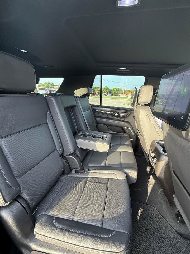 Used 2021 GMC Yukon Denali w/ Denali Premium Package AWD/4WD image 28