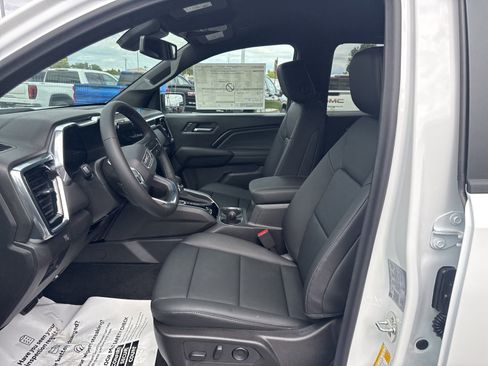 New 2026 GMC Canyon Elevation w/ Convenience Package image 12