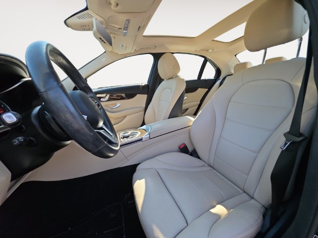 Used 2019 Mercedes-Benz C 300 4MATIC Sedan image 9