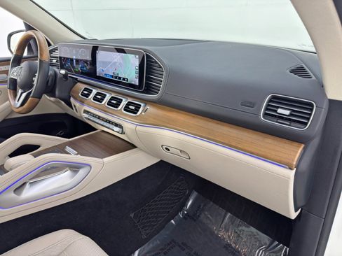 Used 2021 Mercedes-Benz GLS 580 4MATIC image 15